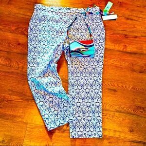 8TH & MADISON ANKLE LENGTH PANTS 22 NWT